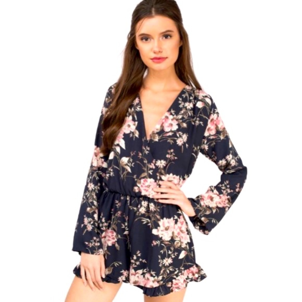 Honey Punch Evie Floral Long Sleeve Romper Size S